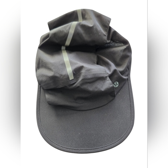 NWT Black Lululemon Cap with Reflective Stripes Size L/XL main image 4